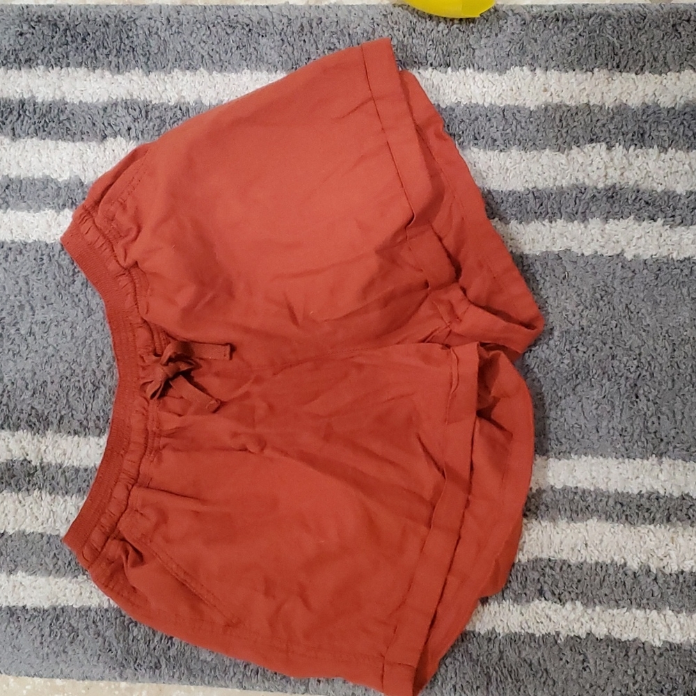 Lorena soft shorts.